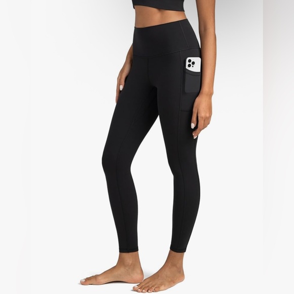 colorfulkoala Pants - colorfulkoala Black High-Waisted Leggings